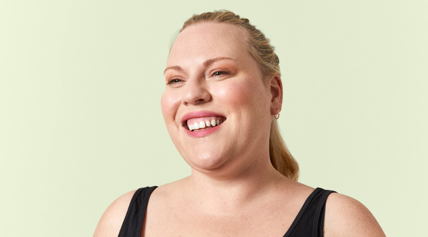 Kvinden er tilfreds med sin Allurion Gastric Balloon-oplevelse
